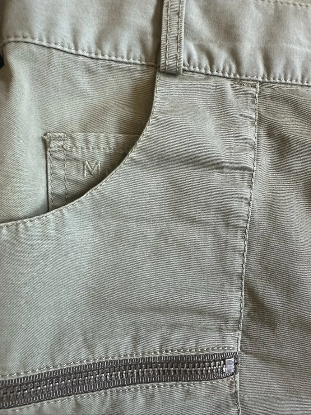 Marc Jacobs khaki Cargo utility Y2K  Skirt with Black Label size 6